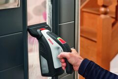 Bosch EasyGlassVac Cam ve Yüzey Temizleme Makinesi