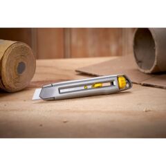 Stanley 0-10-018 Interlock Askılı Maket Bıçağı 18 mm