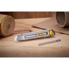 Stanley 0-10-018 Interlock Askılı Maket Bıçağı 18 mm